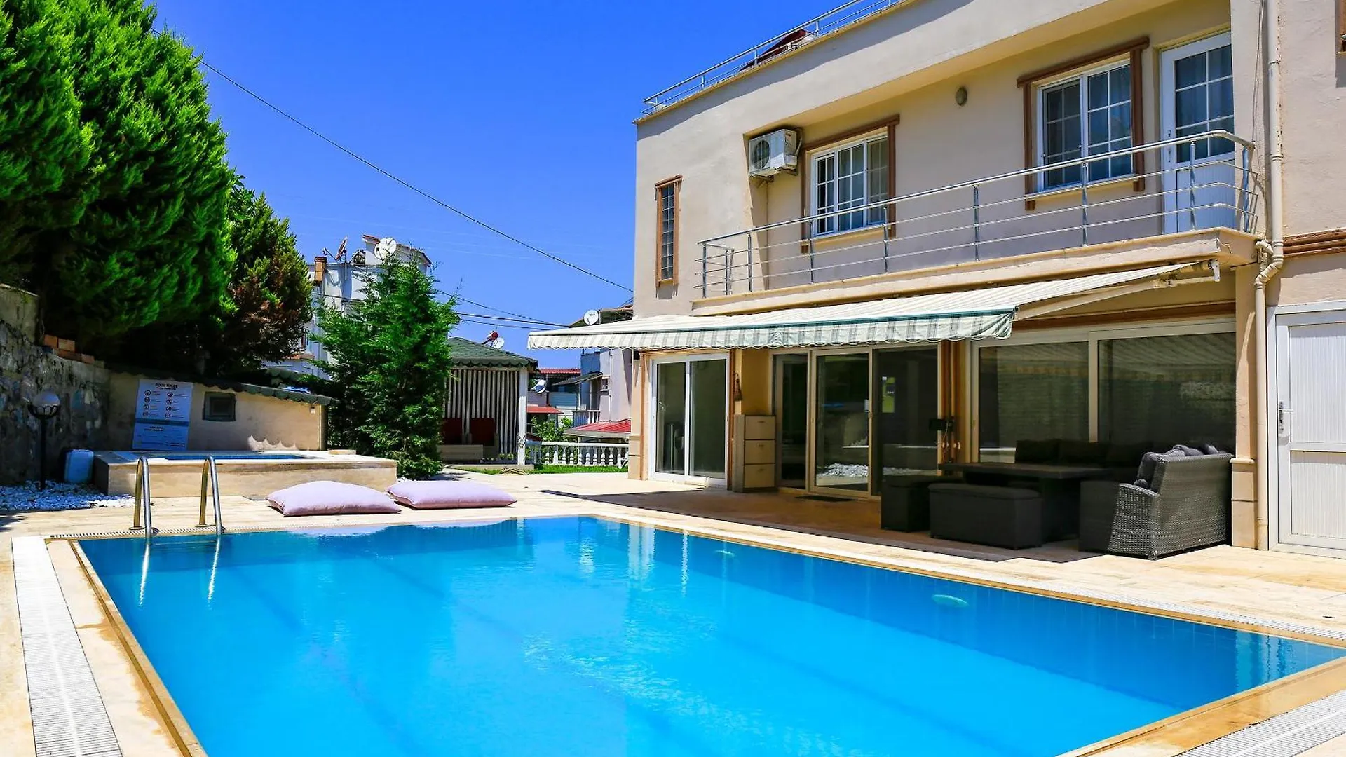 Villa Tuerkan Kusadasi