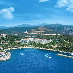 5* Resort Pine Bay